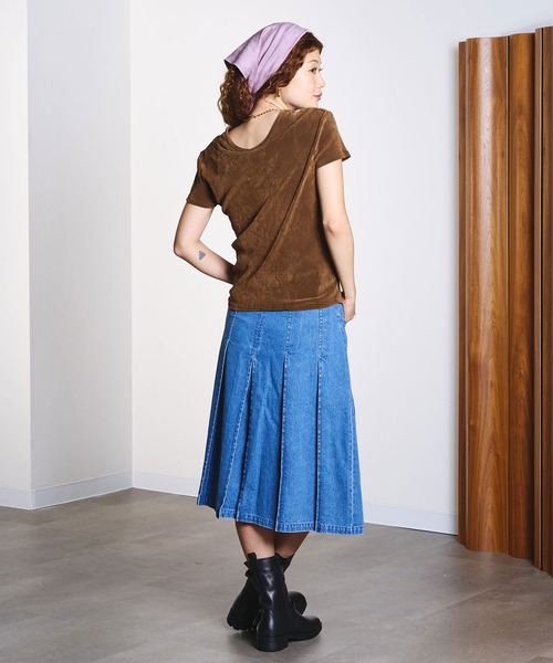 ROSE BUD(ローズバッド)の「DENIM PLEATED MIDI SKIRT(デニムスカート・レディース・ライトインディゴブルー・S/M)」の6枚目の写真