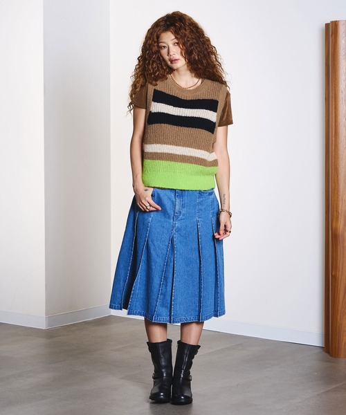 ROSE BUD(ローズバッド)の「DENIM PLEATED MIDI SKIRT(デニムスカート・レディース・ライトインディゴブルー・S/M)」の8枚目の写真