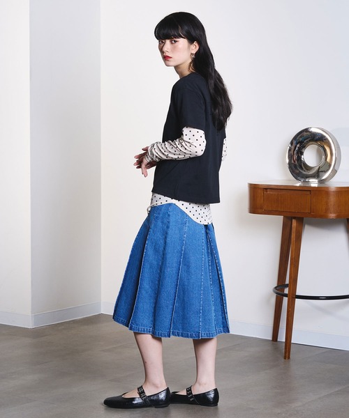 ROSE BUD(ローズバッド)の「DENIM PLEATED MIDI SKIRT(デニムスカート・レディース・ライトインディゴブルー・S/M)」の12枚目の写真