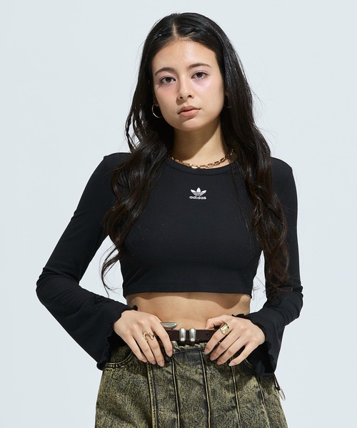 adidas(アディダス)の「エッセンシャルズ スカラップ エッジ長袖Tシャツ / ロンT / アディダスオリジナルス adidas Originals(Tシャツ/カットソー・レディース・ブラック・XX-LARGE/X-LARGE/X-SMALL/SMALL/MEDIUM/LARGE)」の1枚目の写真