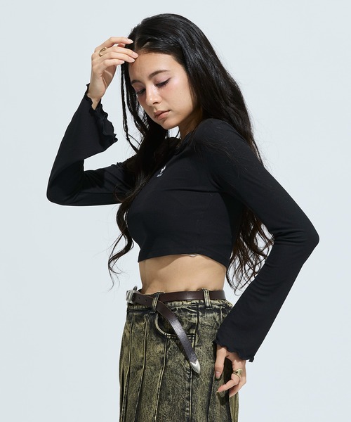 adidas(アディダス)の「エッセンシャルズ スカラップ エッジ長袖Tシャツ / ロンT / アディダスオリジナルス adidas Originals(Tシャツ/カットソー・レディース・ブラック・XX-LARGE/X-LARGE/X-SMALL/SMALL/MEDIUM/LARGE)」の6枚目の写真