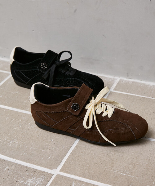 MARY QUANT（マリークワント）の「MARY QUANT/マリークワント フェイクスエード ベロア リボン 付 ベルクロ スニーカー[23.0~24.5cm展開]　限定展開（スニーカー・レディース・ブラック/ブラウン/オリーブ・24.5cm/24.0cm/23.5cm/23.0cm）」の7枚目の写真