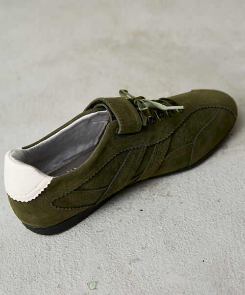 MARY QUANT（マリークワント）の「MARY QUANT/マリークワント フェイクスエード ベロア リボン 付 ベルクロ スニーカー[23.0~24.5cm展開]　限定展開（スニーカー・レディース・ブラック/ブラウン/オリーブ・24.5cm/24.0cm/23.5cm/23.0cm）」の17枚目の写真