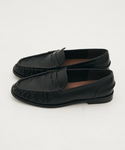 PUBLIC TOKYO(パブリックトウキョウ)の「【2026年秋新作】ギャザーペニーローファー/秋の新定番(ローファー・レディース・ブラウン/ブラック・02/01)」の6枚目の写真