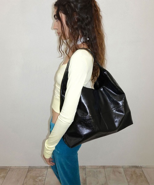 SCULPTOR(スカルプター)の「Carryall Hobo Bag(ショルダーバッグ・レディース・バーガンディー/ミント/ブラック・FREE)」の2枚目の写真