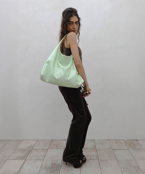 SCULPTOR(スカルプター)の「Carryall Hobo Bag(ショルダーバッグ・レディース・バーガンディー/ミント/ブラック・FREE)」の18枚目の写真