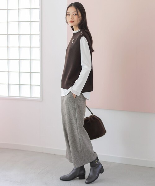J.PRESS Ladies(J.プレス レディス)の「【プラスワンアイテムに】DRALON MERINO ニット ベスト(ベスト・レディース・ダークブラウン系/ピーコックグリーン系/ネイビー系/ライトグレー系/ベージュ系・SMALL)」の7枚目の写真