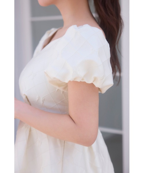 MISTREASS(ミストレアス)の「Ribbon Jacquard Mini-Puff Dress(ワンピース・レディース・ホワイト/ブラック・FREE)」の11枚目の写真