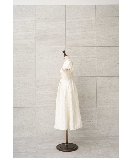 MISTREASS(ミストレアス)の「Ribbon Jacquard Mini-Puff Dress(ワンピース・レディース・ホワイト/ブラック・FREE)」の13枚目の写真