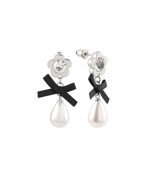 MARY QUANT(マリークワント)の「メタルデイジードロップパール ピアス(ピアス(両耳用)・レディース・ゴールド/ピンクゴールド/シルバー・FREE)」の4枚目の写真