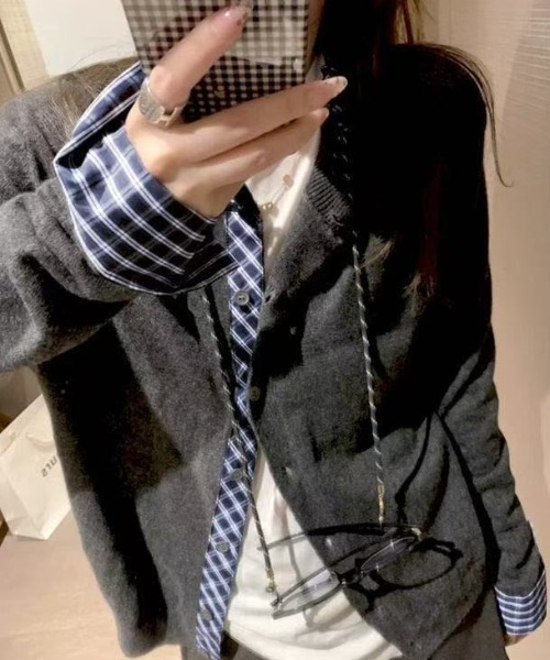Teem Store(チームストア)の「チェック柄シャツドッキング クルーネックニットカーディガン(ニット/セーター・レディース・ホワイト/グレー/ブラック・M)」の7枚目の写真