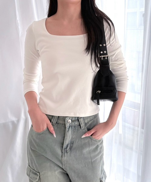 merrylatte(メリーラテ)の「スクエアネック コットン ストレッチ 細見え トップス(Tシャツ/カットソー・レディース・ホワイト/グレー/ブラック・FREE)」の19枚目の写真