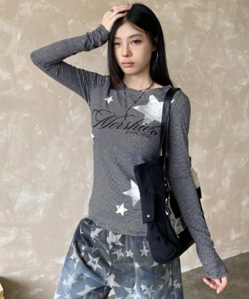 DIAVEL(ディアベル)の「【秋冬新作】スタープリント ボーダーロングスリーブTシャツ(Tシャツ/カットソー・レディース・ブラック・M)」の7枚目の写真