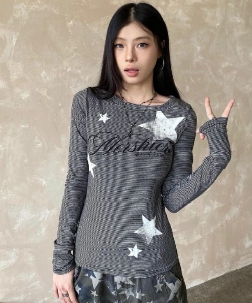 DIAVEL(ディアベル)の「【秋冬新作】スタープリント ボーダーロングスリーブTシャツ(Tシャツ/カットソー・レディース・ブラック・M)」の9枚目の写真