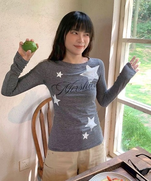 DIAVEL(ディアベル)の「【秋冬新作】スタープリント ボーダーロングスリーブTシャツ(Tシャツ/カットソー・レディース・ブラック・M)」の10枚目の写真
