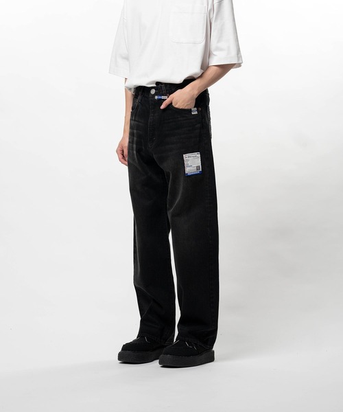 In・stru(men-tal).(インストルメンタル)の「【in・stru(men-tal)./ インストールメンタル】HARD WASHED SELVAGE DENIM STRAIGHT PANTS(デニムパンツ・メンズ・インディゴブルー/ブラック・44/46)」の4枚目の写真