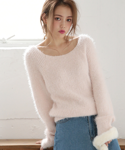 one after another NICE CLAUP（ワンアフターアナザーナイスクラップ）の「くるくるフェザーニット（ニット/セーター・レディース・ピンク/ブラック/オフホワイト/グレー・FREE）」の5枚目の写真