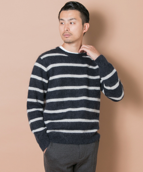 URBAN RESEARCH(アーバンリサーチ)の「モヘアボーダークルーネック起毛ニット(ニット/セーター・メンズ・ベージュ/ネイビー/チャコールグレー/ブラック・MEDIUM/LARGE)」の4枚目の写真