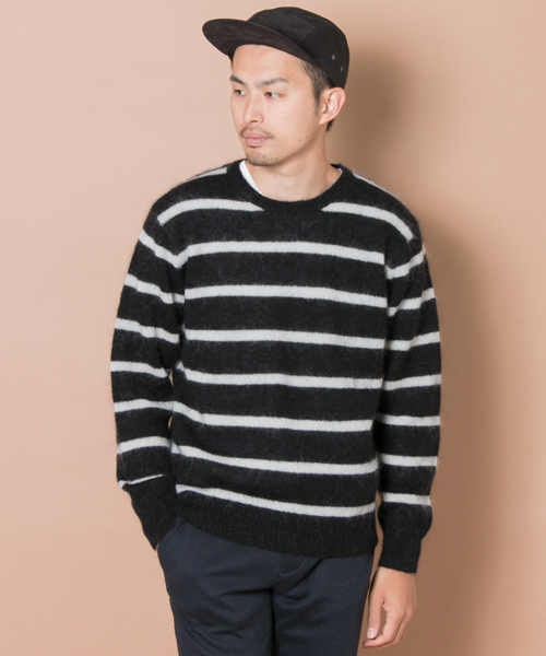 URBAN RESEARCH(アーバンリサーチ)の「モヘアボーダークルーネック起毛ニット(ニット/セーター・メンズ・ベージュ/ネイビー/チャコールグレー/ブラック・MEDIUM/LARGE)」の1枚目の写真