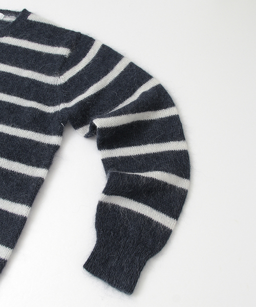 URBAN RESEARCH(アーバンリサーチ)の「モヘアボーダークルーネック起毛ニット(ニット/セーター・メンズ・ベージュ/ネイビー/チャコールグレー/ブラック・MEDIUM/LARGE)」の6枚目の写真