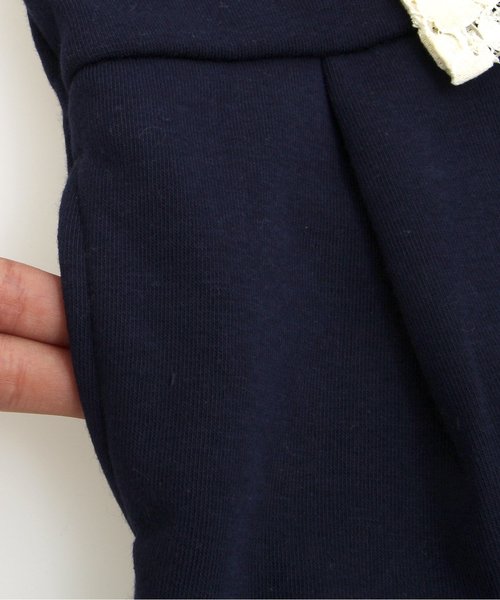 apres les cours（アプレレクール）の「フリル付トレーナーワンピース（ワンピース・キッズ・ネイビー/グレー/ベージュ・140/130/110/100/120/80/90）」の5枚目の写真