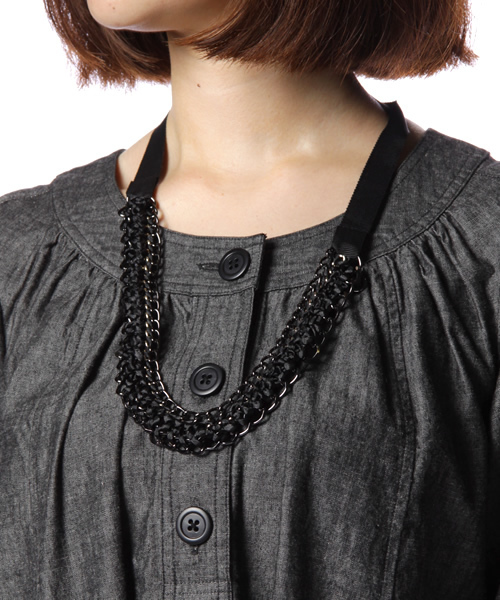BEAUTY&YOUTH UNITED ARROWS(ビューティーアンドユースユナイテッドアローズ)の「BY ビッグチェーンリボンネックレス ◆(ネックレス・レディース・ブラック/ベージュ・フリー)」の6枚目の写真