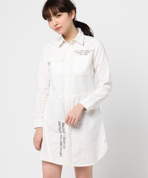 AVIREX（アヴィレックス）の「【直営店限定】 DS TB L/S STENCIL WORK SHIRT ONE PIECE/ タイプブルー ワークシャツ ワンピ-ス（シャツワンピース・レディース・ホワイト/インディゴブルー・MEDIUM/SMALL）」の2枚目の写真