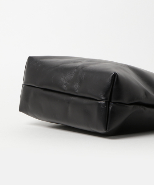 SHIPS JET BLUE（シップスジェットブルー）の「SHIPS JET BLUE: レザー イージートート（トートバッグ・メンズ・ブラウン/ブラック/ネイビー・ONE SIZE）」の6枚目の写真