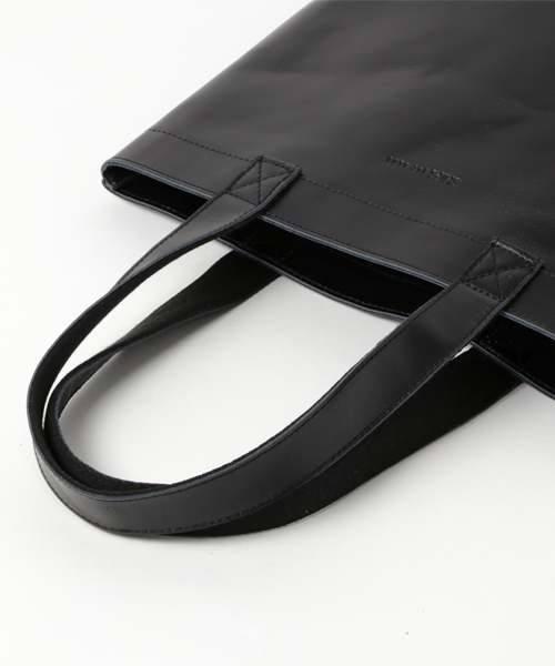 SHIPS JET BLUE（シップスジェットブルー）の「SHIPS JET BLUE: レザー イージートート（トートバッグ・メンズ・ブラウン/ブラック/ネイビー・ONE SIZE）」の7枚目の写真