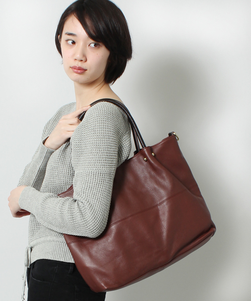 STUDIOUS(ステュディオス)の「AnnaMarie レザー2wayミドルトート 【WEB限定】(トートバッグ・レディース・ライトグリーン/マルチ/マスタード/ブラウン系その他/ピンク系その他/グレー×ピンク/ダークウッド/イエロー×グリーン/ネイビー/グレー/ダークブラウン/ライトグレー・FREE)」の4枚目の写真
