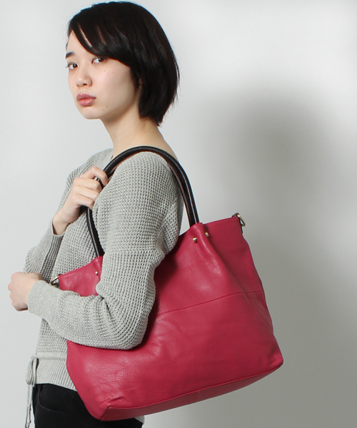 STUDIOUS(ステュディオス)の「AnnaMarie レザー2wayミドルトート 【WEB限定】(トートバッグ・レディース・ライトグリーン/マルチ/マスタード/ブラウン系その他/ピンク系その他/グレー×ピンク/ダークウッド/イエロー×グリーン/ネイビー/グレー/ダークブラウン/ライトグレー・FREE)」の11枚目の写真