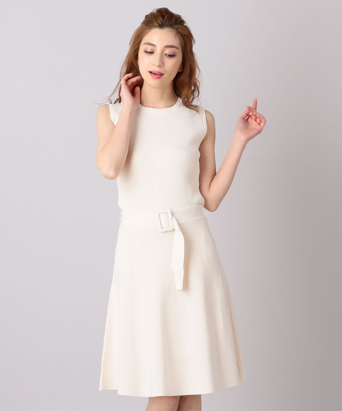 MIIA（ミーア）の「【WEB限定】ベルト付きニットアップ（ワンピース・レディース・ネイビー/パープル/オフホワイト/ピンク・FREE）」の2枚目の写真