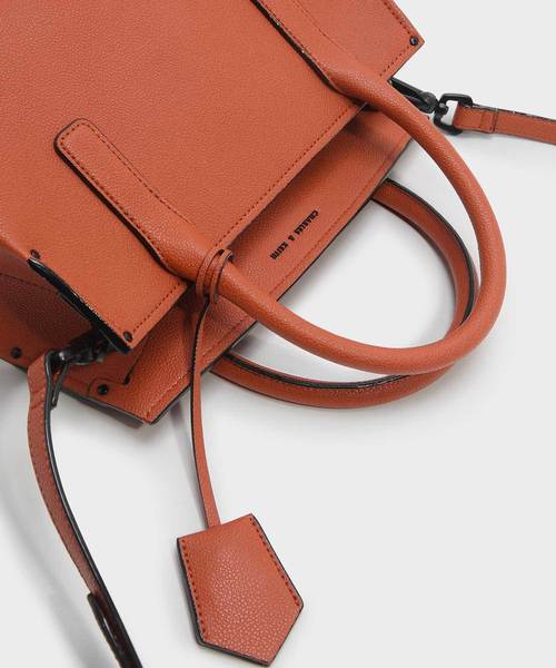 CHARLES & KEITH（チャールズ & キース）の「ストラクチャートップハンドルバッグ / STRUCTURED TOP HANDLE BAG（トートバッグ・レディース・ブラック/ライトピンク/レンガ・M）」の15枚目の写真