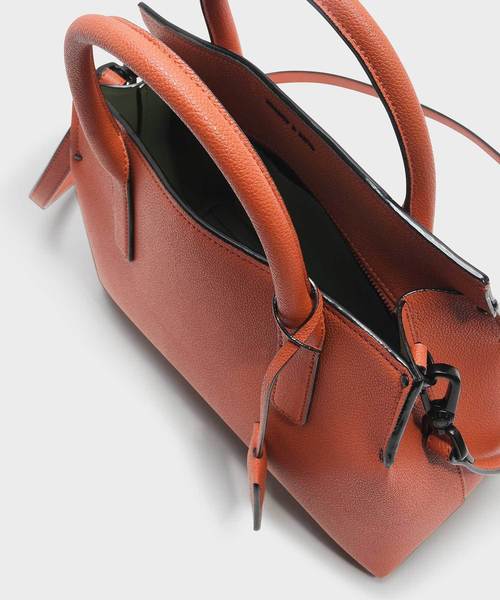 CHARLES & KEITH（チャールズ & キース）の「ストラクチャートップハンドルバッグ / STRUCTURED TOP HANDLE BAG（トートバッグ・レディース・ブラック/ライトピンク/レンガ・M）」の17枚目の写真