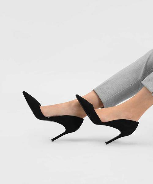 CHARLES & KEITH(チャールズ & キース)の「ドルセイパンプス / D'ORSAY PUMPS(パンプス・レディース・マルチ/ブラック/ブルーグリーン・22cm/25cm/22.5cm/23.5cm/24.5cm/23cm/25.5cm)」の13枚目の写真