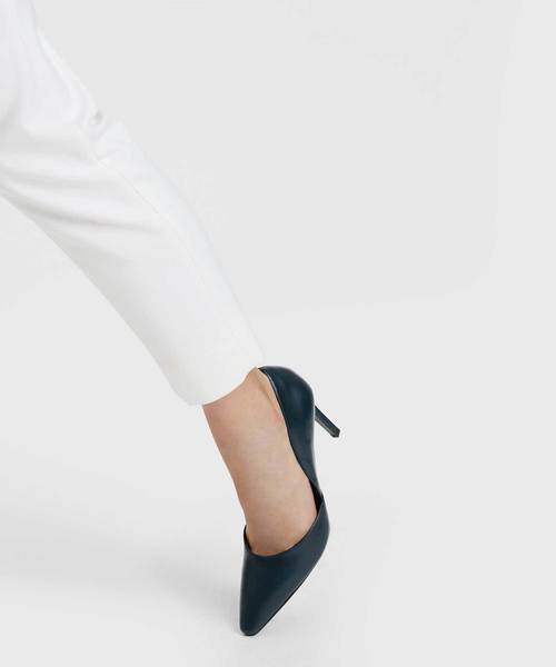 CHARLES & KEITH(チャールズ & キース)の「ドルセイパンプス / D'ORSAY PUMPS(パンプス・レディース・マルチ/ブラック/ブルーグリーン・22cm/25cm/22.5cm/23.5cm/24.5cm/23cm/25.5cm)」の7枚目の写真