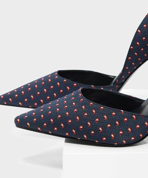 CHARLES & KEITH(チャールズ & キース)の「ドルセイパンプス / D'ORSAY PUMPS(パンプス・レディース・マルチ/ブラック/ブルーグリーン・22cm/25cm/22.5cm/23.5cm/24.5cm/23cm/25.5cm)」の12枚目の写真