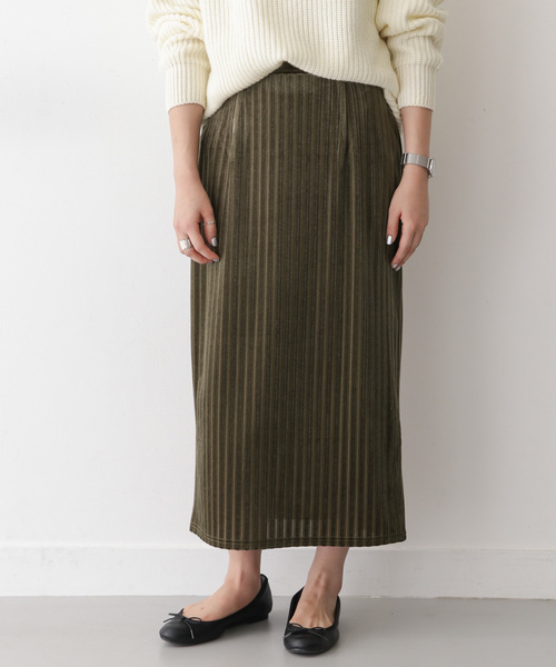 ITEMS URBANRESEARCH（アイテムズ アーバンリサーチ）の「ベロアテレコタイトスカート（スカート・レディース・パープル/カーキ/ベージュ・FREE）」の3枚目の写真