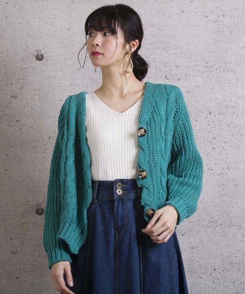 LUGG NAGG（ラグナグ）の「【Jewelobe/ ジュエローブ】 ケーブル編みショートカーデ（カーディガン/ボレロ・レディース・ベージュ/イエロー/グリーン/ボルドー・FREE）」の3枚目の写真