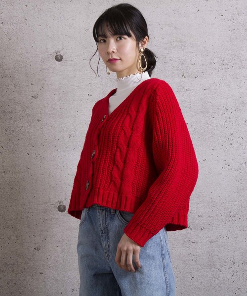 LUGG NAGG（ラグナグ）の「【Jewelobe/ ジュエローブ】 ケーブル編みショートカーデ（カーディガン/ボレロ・レディース・ベージュ/イエロー/グリーン/ボルドー・FREE）」の4枚目の写真