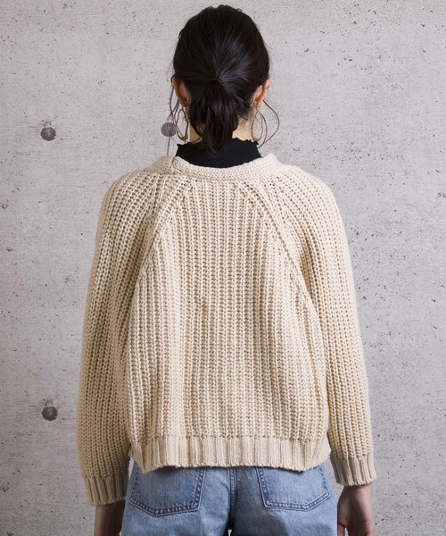 LUGG NAGG（ラグナグ）の「【Jewelobe/ ジュエローブ】 ケーブル編みショートカーデ（カーディガン/ボレロ・レディース・ベージュ/イエロー/グリーン/ボルドー・FREE）」の11枚目の写真