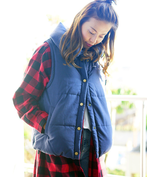 fort point(フォーポイント)の「【FORT POINT】襟ボリューム ピーチスキン エステル中綿ベスト(ダウンベスト)」|ネイビー