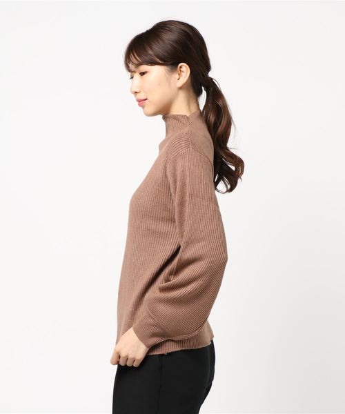 STYLEBLOCK(スタイルブロック)の「リブ編みボトルネックボリューム袖ニットセーター(ニット/セーター・レディース・ピンク系その他/ブラウン系その他/ミックスグレー/オフホワイト/ベージュ/ダークグリーン/ブラック・M)」の9枚目の写真