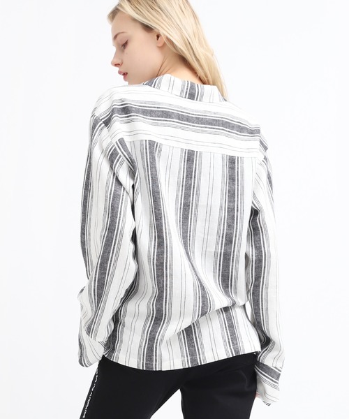 RNA（アールエヌエー）の「B2545 ストライプフレアカフスシャツ（シャツ/ブラウス・レディース・ホワイト/カーキ/ピンク・MEDIUM）」の7枚目の写真