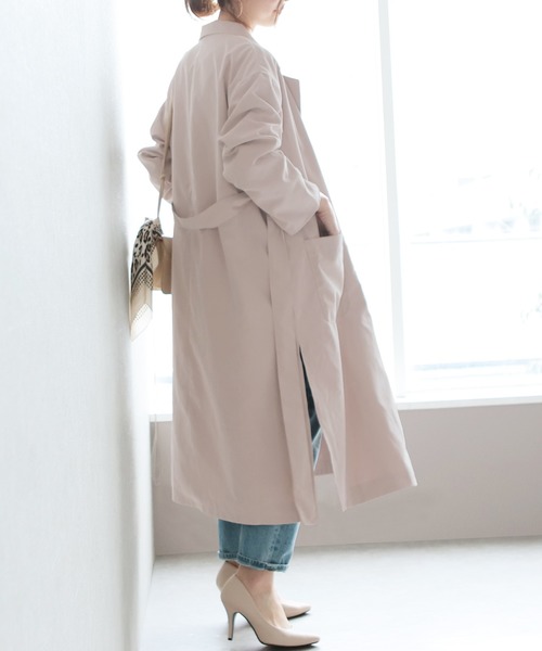 reca(レカ)の「サイドスリットロングコート(トレンチコート・レディース・カーキ/ベージュ/グレイッシュベージュ/サンドベージュ・L/M)」の3枚目の写真