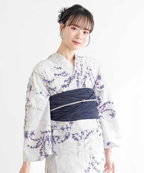 SOUBIEN（ソウビエン）の「選べるレディース浴衣2点セット （浴衣＋帯）（浴衣・レディース・ホワイト系その他/ブラック系その他/グリーン系その他/ホワイト系その他2/ホワイト系その他3/ホワイト系その他4/ホワイト系その他5/ホワイト×イエロー/ホワイト×グリーン/ブルー系/ライトグレー系1/ブラック×ホワイト/ホワイト×ブラック/ブルー系1/ライトグレー系3/アイボリー/イエロー系/グレー系/チャコールグレー×パープル/ホワイト×パープル/グレイッシュブルー/ライトグレー系/グレイッシュベージュ/ライトグレー系2/グリーン系/ホワイト系その他6/グリーン系2/パープル系/スカイブルー系/ホワイト系/サックスブルー系/クリーム/パープル系1/ホワイト系1/ふじ色系/モーブ系1/モーブ系2/ホワイト系2/ライラック系/ライトオレンジ系/モーブ系/グレー系1/ベージュ系・FREE）」の6枚目の写真
