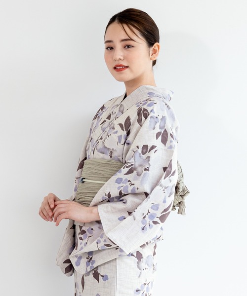 SOUBIEN（ソウビエン）の「選べるレディース浴衣2点セット （浴衣＋帯）（浴衣・レディース・ホワイト系その他/ブラック系その他/グリーン系その他/ホワイト系その他2/ホワイト系その他3/ホワイト系その他4/ホワイト系その他5/ホワイト×イエロー/ホワイト×グリーン/ブルー系/ライトグレー系1/ブラック×ホワイト/ホワイト×ブラック/ブルー系1/ライトグレー系3/アイボリー/イエロー系/グレー系/チャコールグレー×パープル/ホワイト×パープル/グレイッシュブルー/ライトグレー系/グレイッシュベージュ/ライトグレー系2/グリーン系/ホワイト系その他6/グリーン系2/パープル系/スカイブルー系/ホワイト系/サックスブルー系/クリーム/パープル系1/ホワイト系1/ふじ色系/モーブ系1/モーブ系2/ホワイト系2/ライラック系/ライトオレンジ系/モーブ系/グレー系1/ベージュ系・FREE）」の18枚目の写真