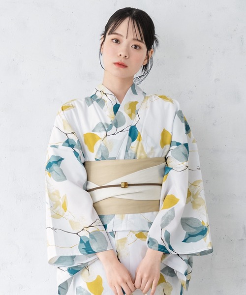 SOUBIEN（ソウビエン）の「選べるレディース浴衣2点セット （浴衣＋帯）（浴衣・レディース・ホワイト系その他/ブラック系その他/グリーン系その他/ホワイト系その他2/ホワイト系その他3/ホワイト系その他4/ホワイト系その他5/ホワイト×イエロー/ホワイト×グリーン/ブルー系/ライトグレー系1/ブラック×ホワイト/ホワイト×ブラック/ブルー系1/ライトグレー系3/アイボリー/イエロー系/グレー系/チャコールグレー×パープル/ホワイト×パープル/グレイッシュブルー/ライトグレー系/グレイッシュベージュ/ライトグレー系2/グリーン系/ホワイト系その他6/グリーン系2/パープル系/スカイブルー系/ホワイト系/サックスブルー系/クリーム/パープル系1/ホワイト系1/ふじ色系/モーブ系1/モーブ系2/ホワイト系2/ライラック系/ライトオレンジ系/モーブ系/グレー系1/ベージュ系・FREE）」の7枚目の写真