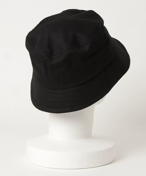 MAISON mou(メゾンムー)の「【KISS TOKYO/キストーキョー】LIP LOGO BUCKET HAT/ハット(ハット・レディース・ブラック/ホワイト・FREE)」の3枚目の写真