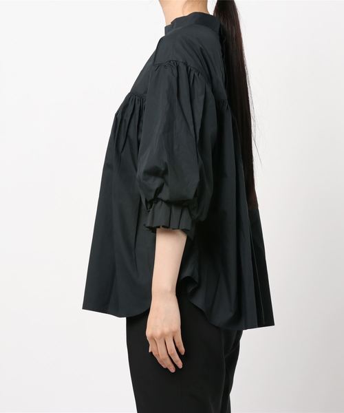 malla（マーラ）の「malla マーラ ハイネックギャザー バックボタン 